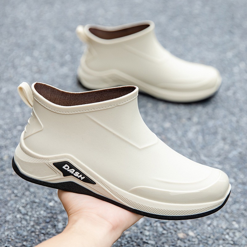 Fishing Boots - รองเท้ากันฝนผู้ชาย รองเท้าบูททำงานกันน้ำ รองเท้าตกปลาแฟชั่นกลางแจ้ง รองเท้ากันลื่นแบบหุ้มข้อต่ำ รองเท้าบูทกันฝนผ้าฝ้ายแบบสวม
